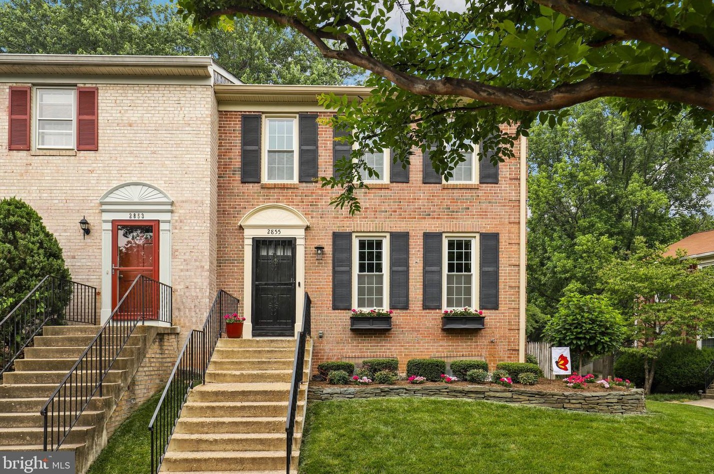 2855 Lafora Ct, Vienna, VA 22180-7020