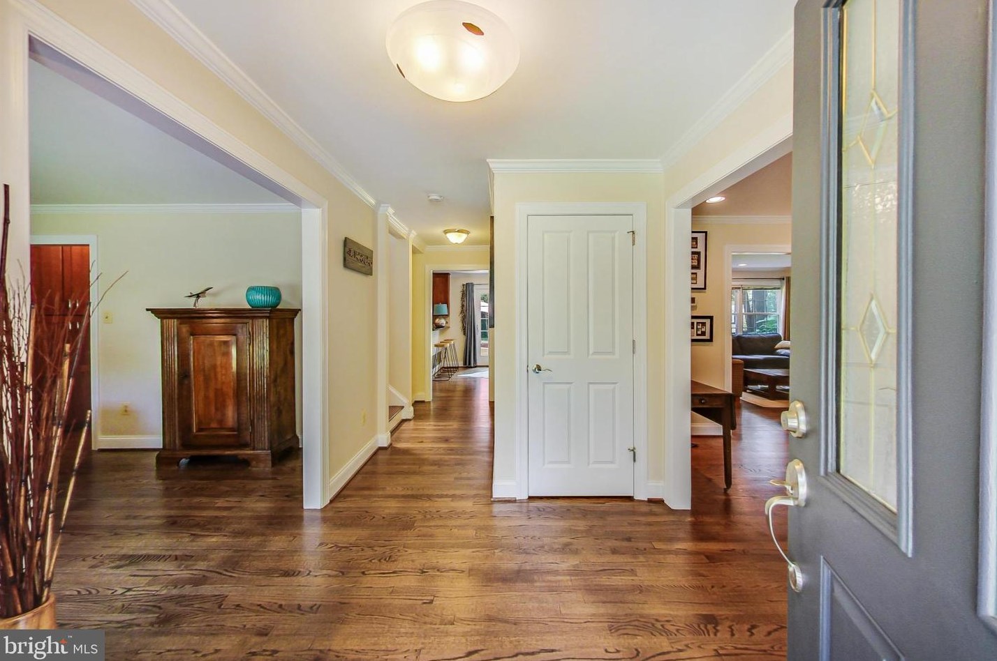 6115 Colchester Rd, Fairfax, VA 22030-5903