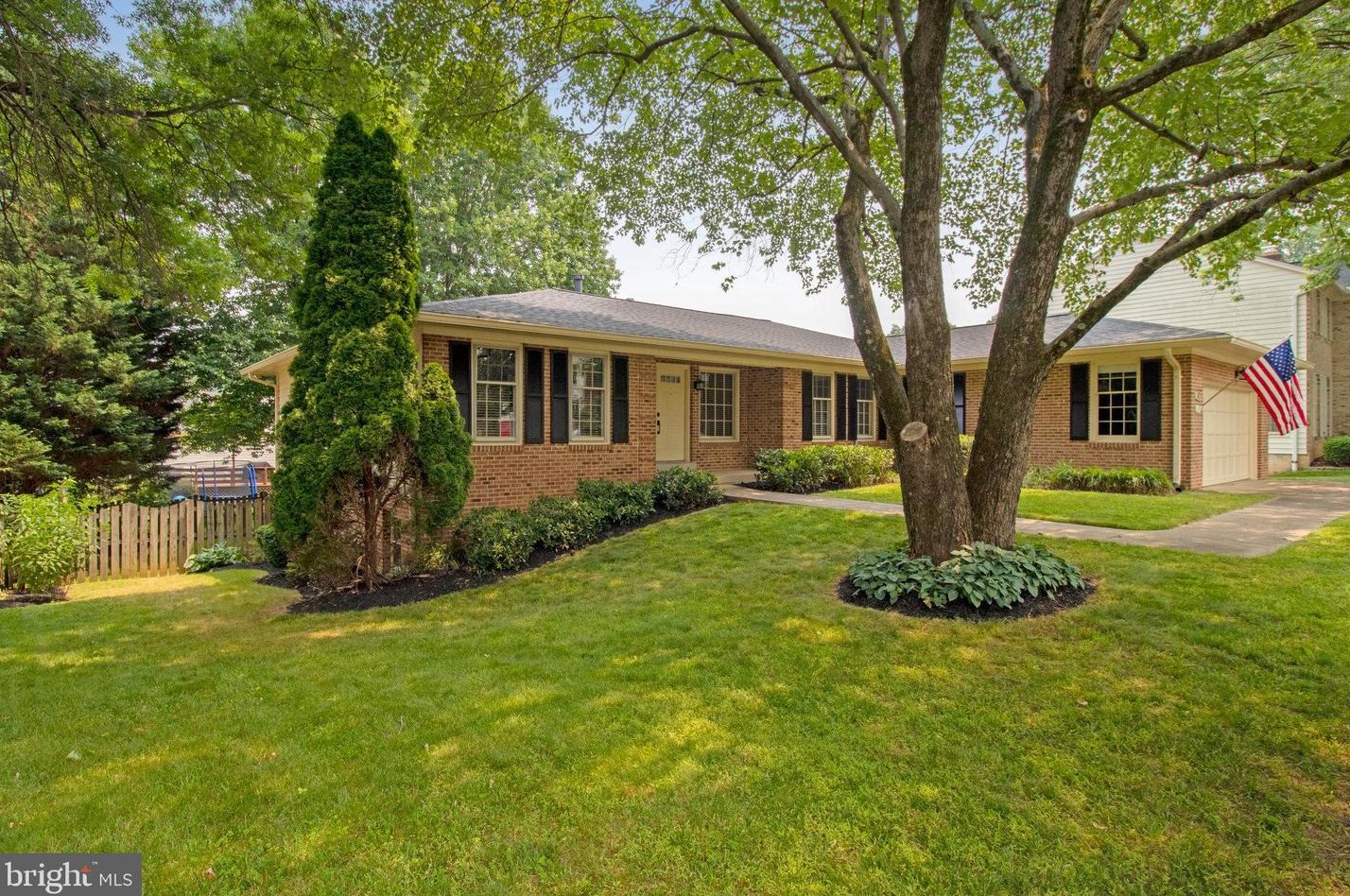 9812 Dansk Ct, Fairfax, VA 22032-1730