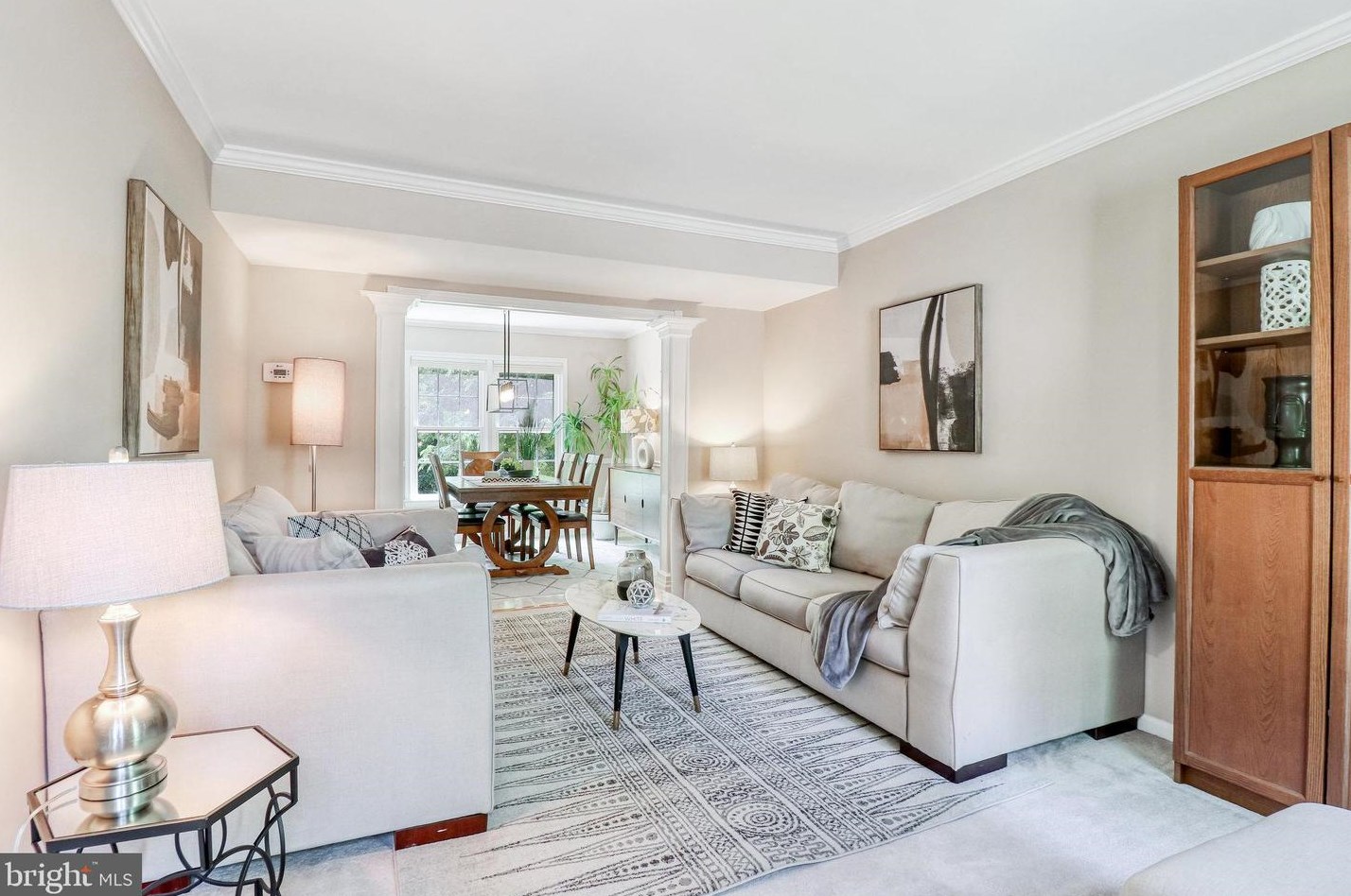 2821 Knollside Ln, Vienna VA 22180-7002 exterior