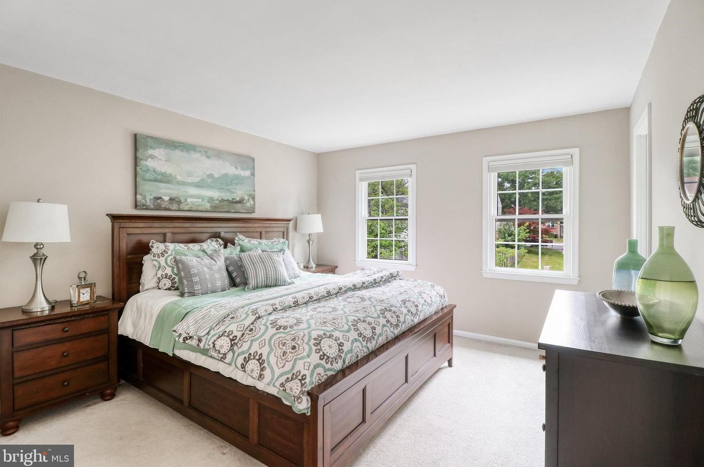 2821 Knollside Ln, Vienna VA 22180-7002 exterior