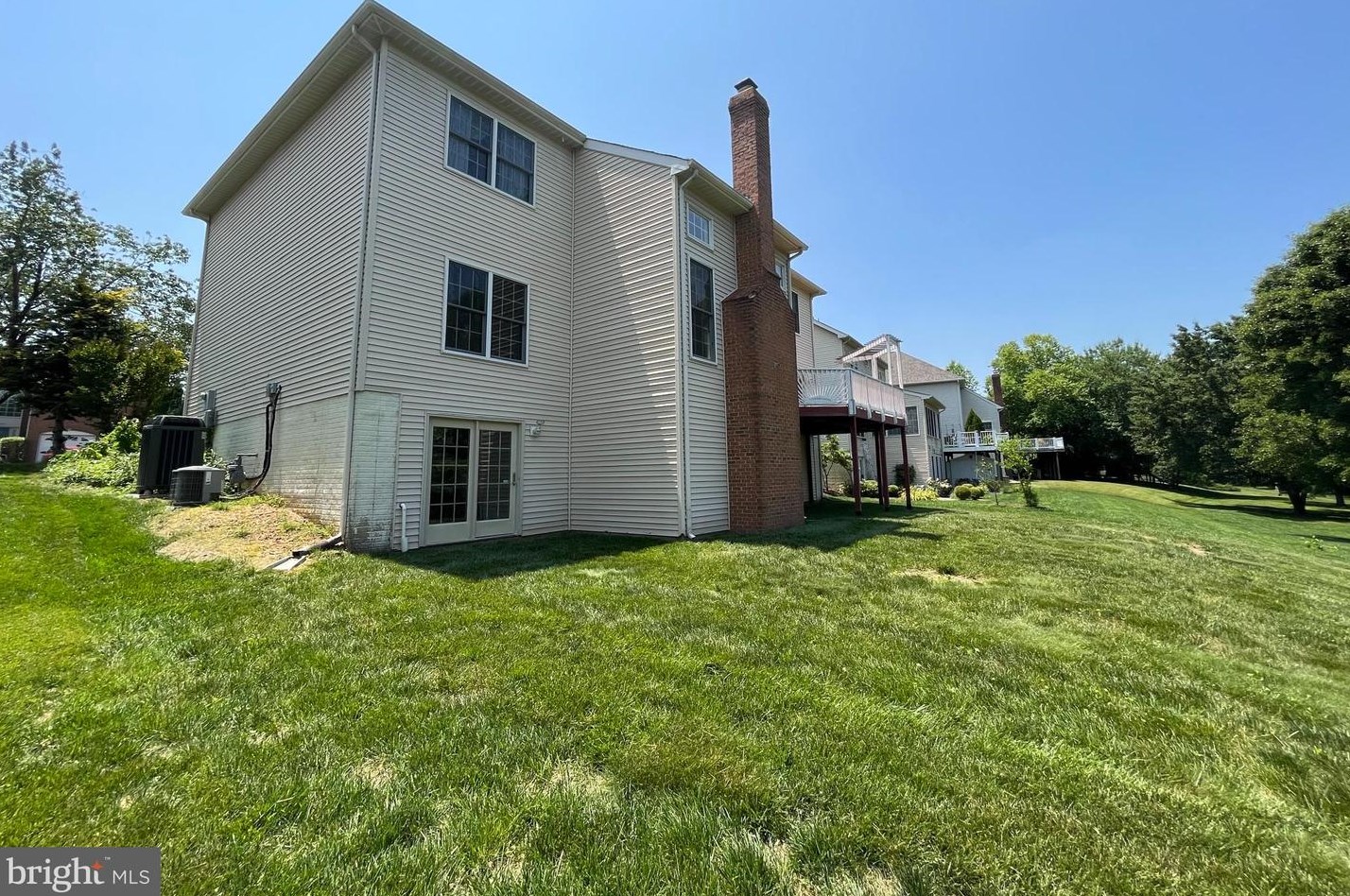 10854 Hunter Gate Way, Herndon, VA 20194