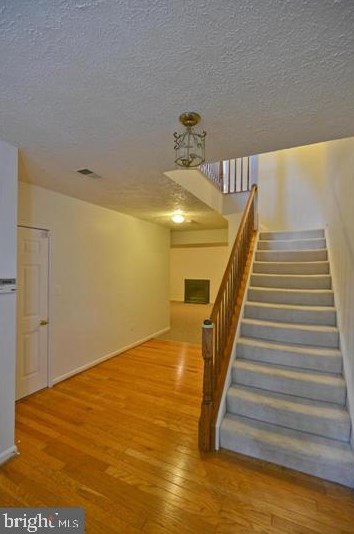 12307 Meadow Field Dr, Fairfax, VA 22033-2871
