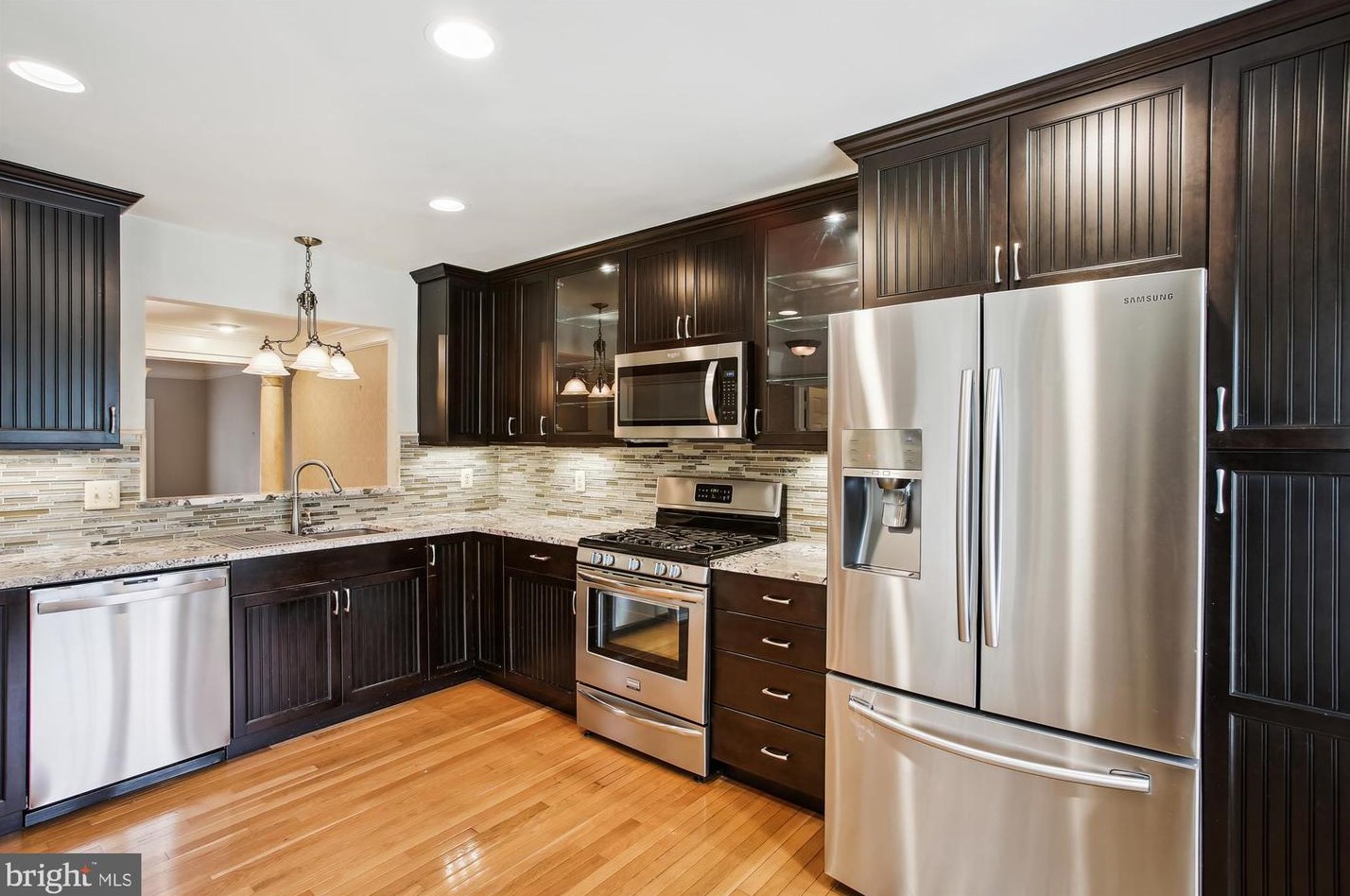 3914 Clares Ct, Fairfax, VA 22033-4640