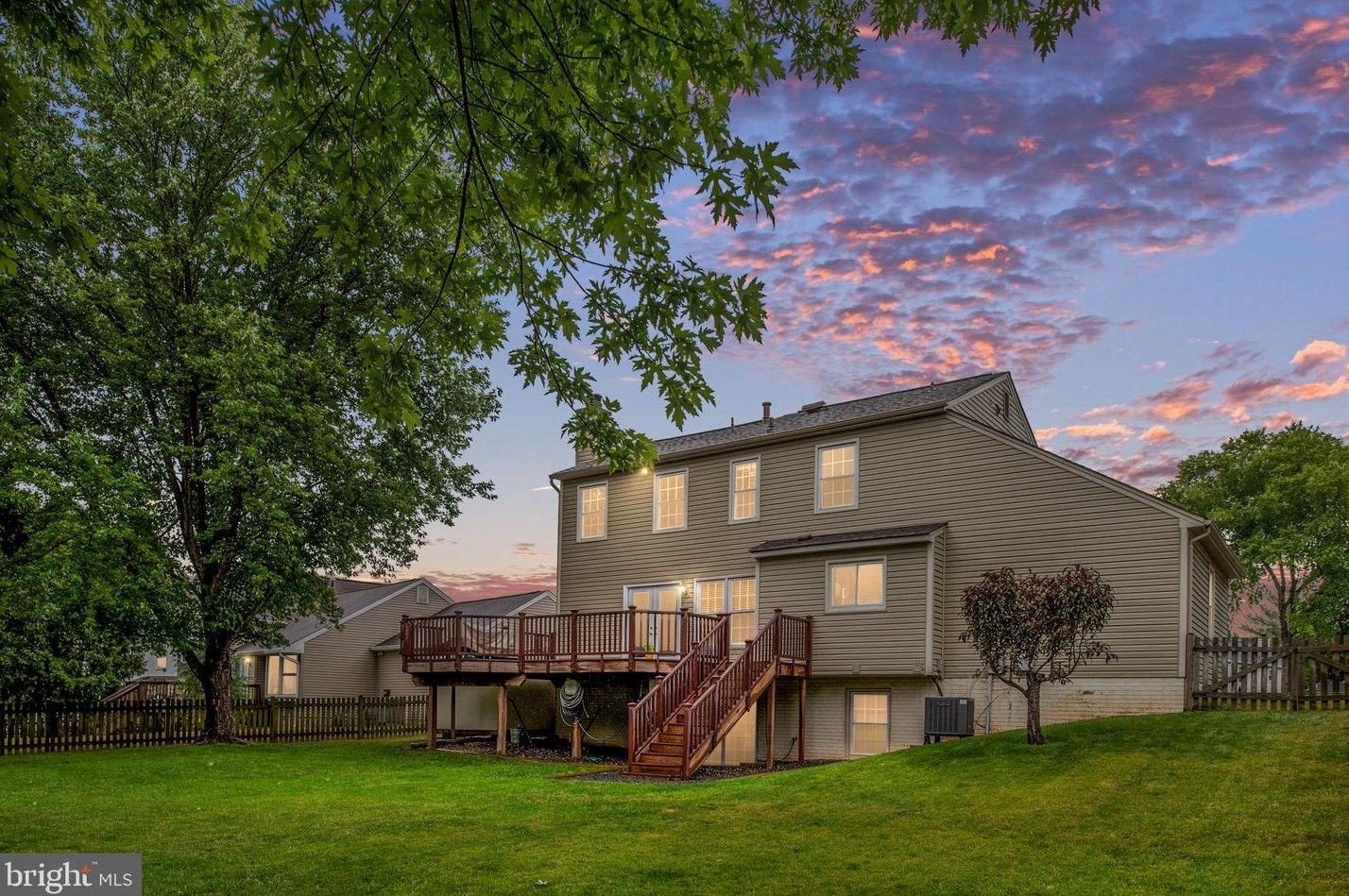 14512 Oak Cluster Dr, Centreville, VA 20120-2855