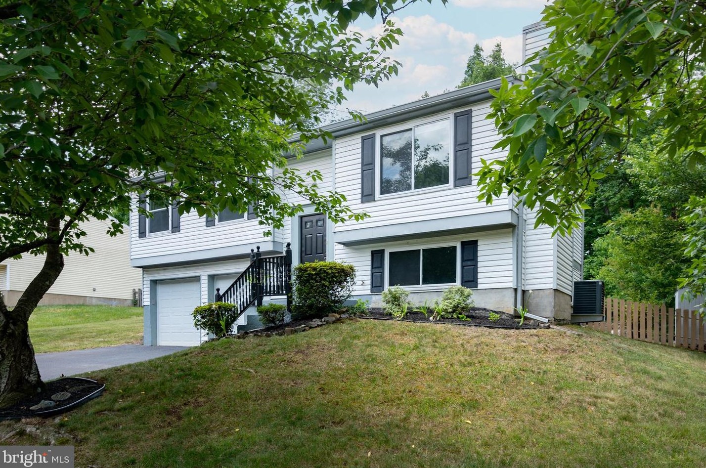 15248 Louis Mill Dr, Fairfax, VA 20151-1317