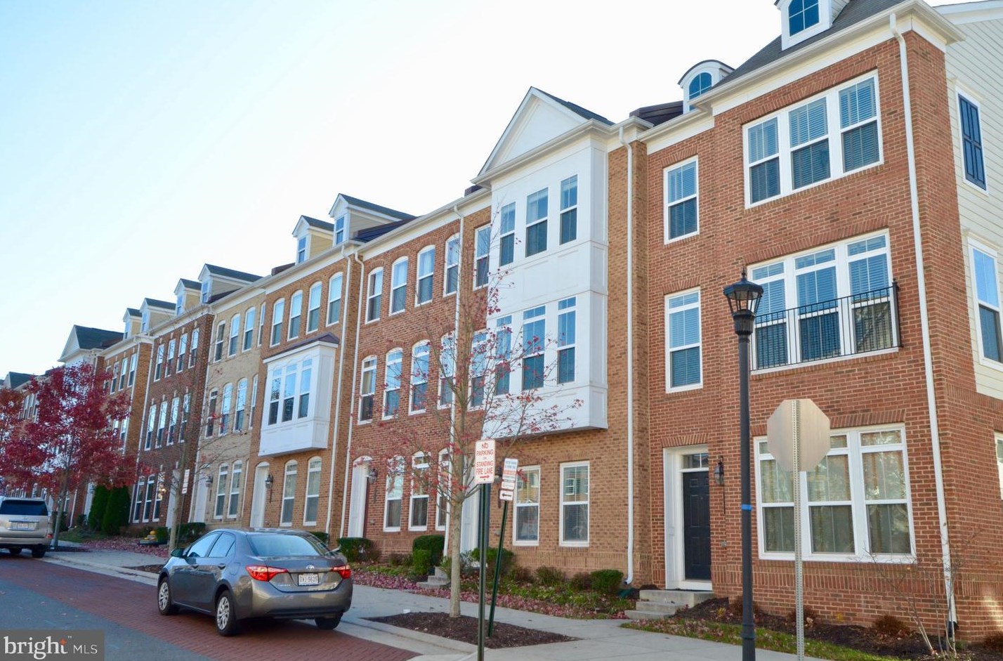 3053 Waterloo Ln, Fairfax, VA 22031