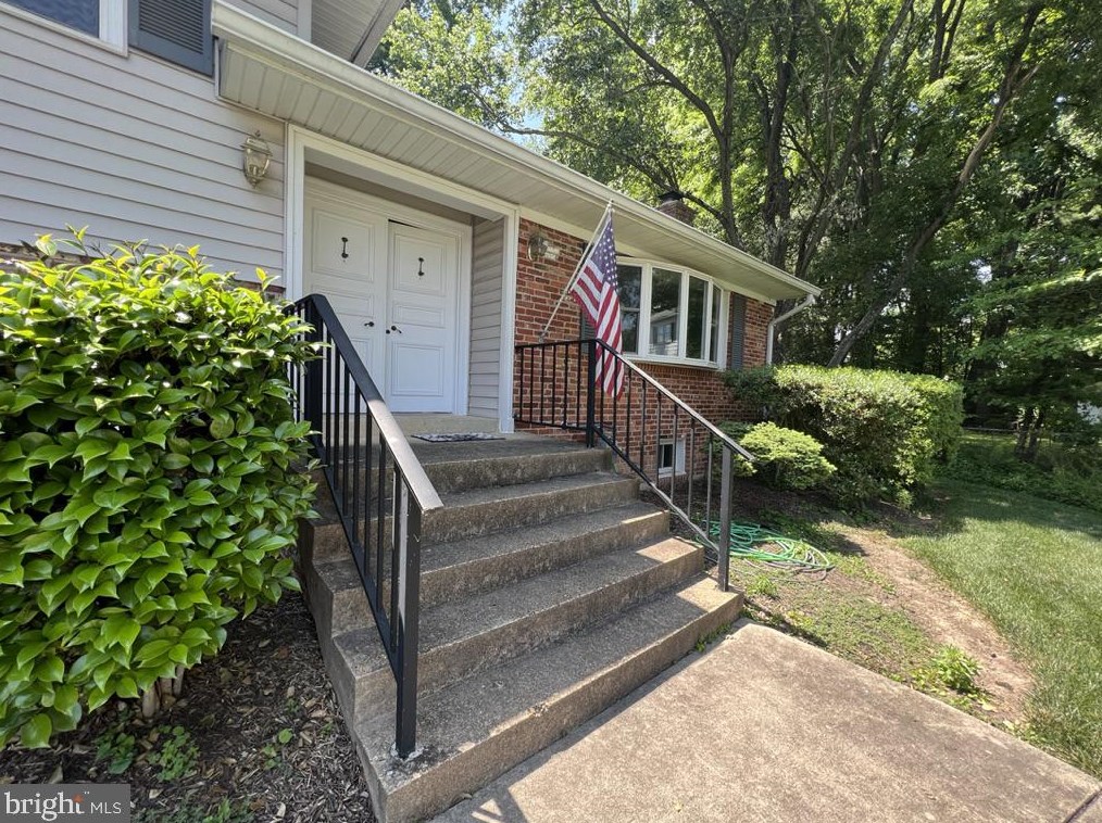 709 Skyline Ct, Vienna, VA 22180-3641