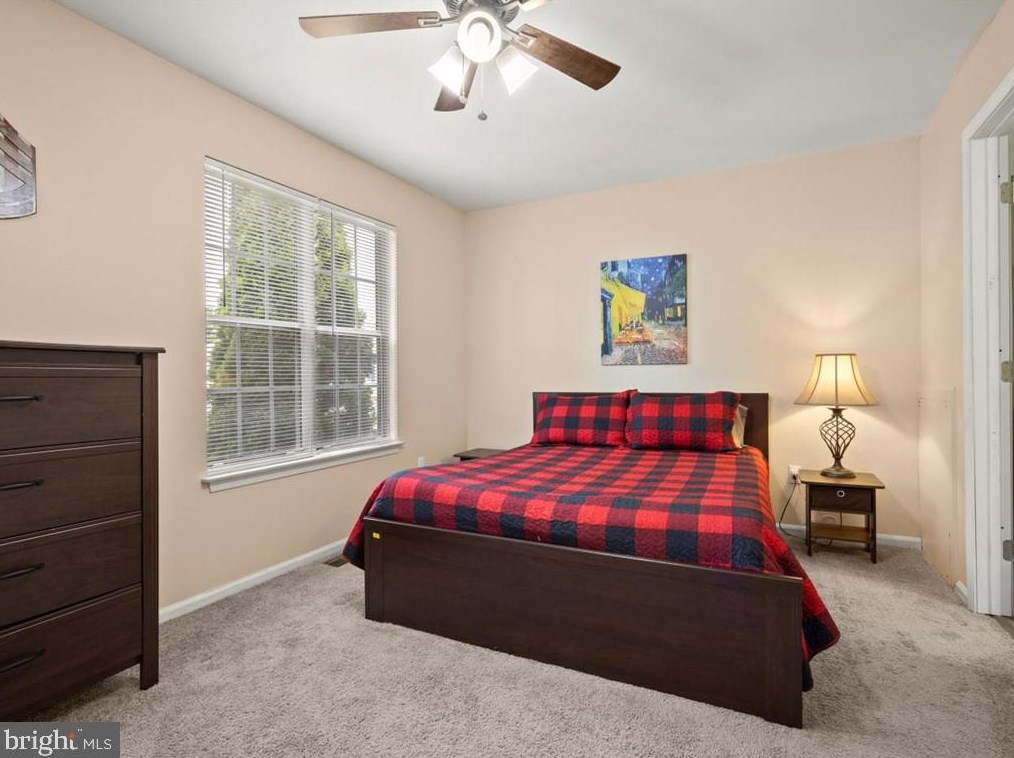 6321 Prince Way, Centreville VA  20120-1850 exterior