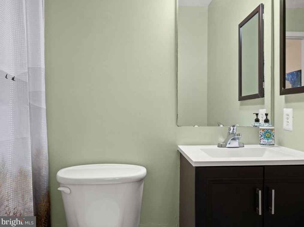 6321 Prince Way, Centreville VA  20120-1850 exterior