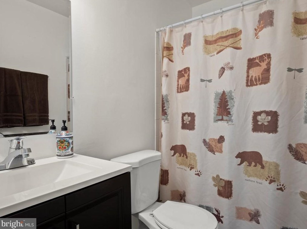 6321 Prince Way, Centreville VA  20120-1850 exterior