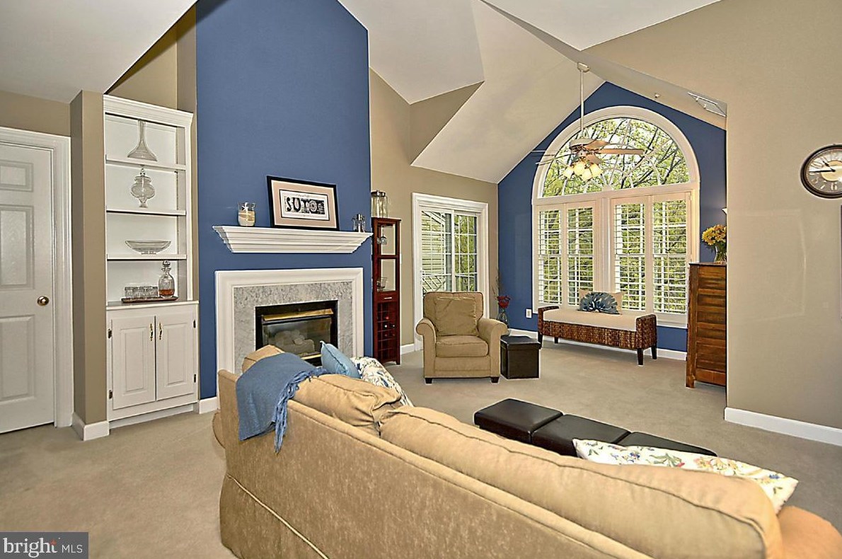 12221 Fairfield House Dr Apt 113, Fairfax, VA 22033