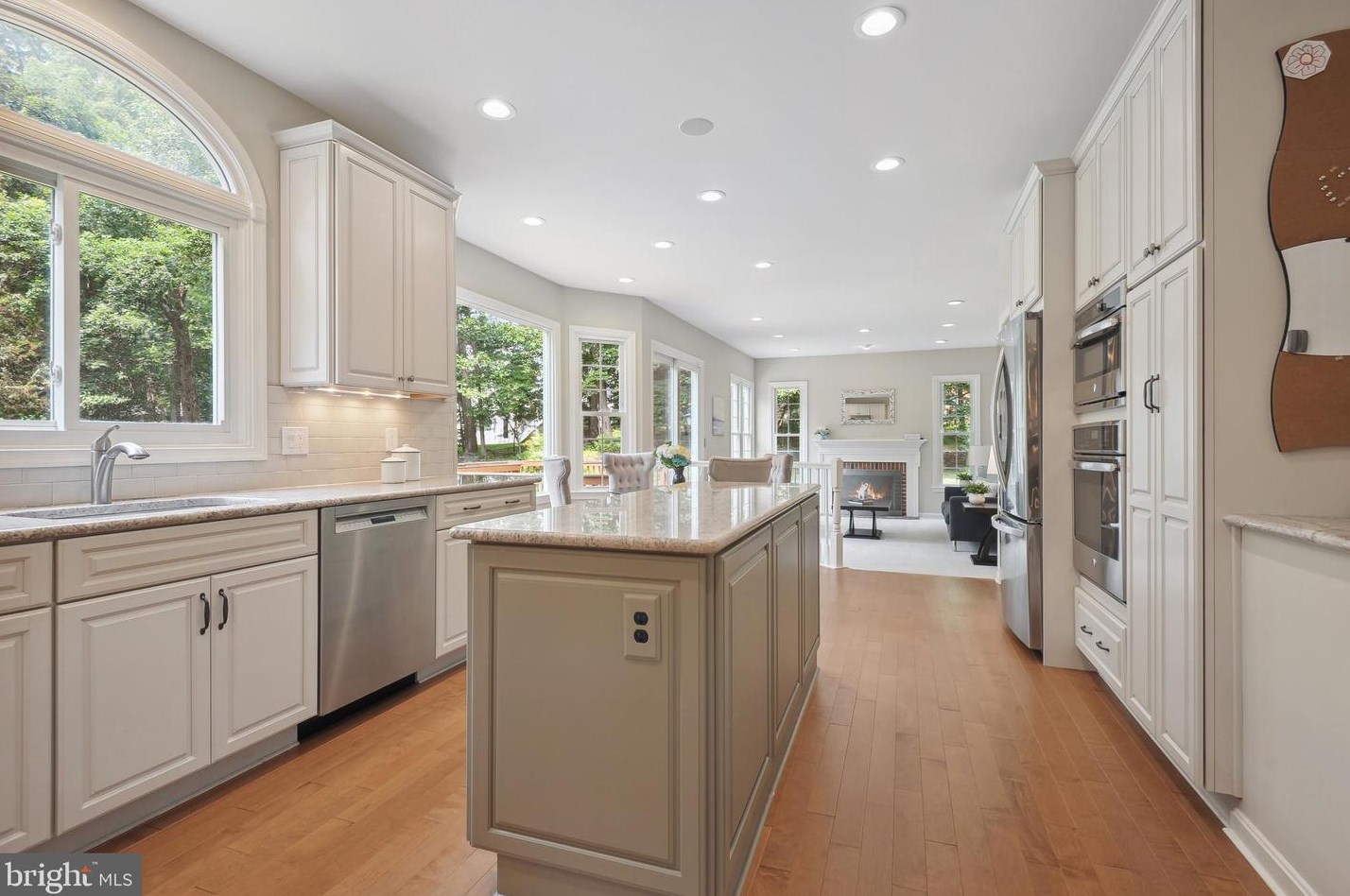 428 Glyndon St, Vienna, VA 22180-3538