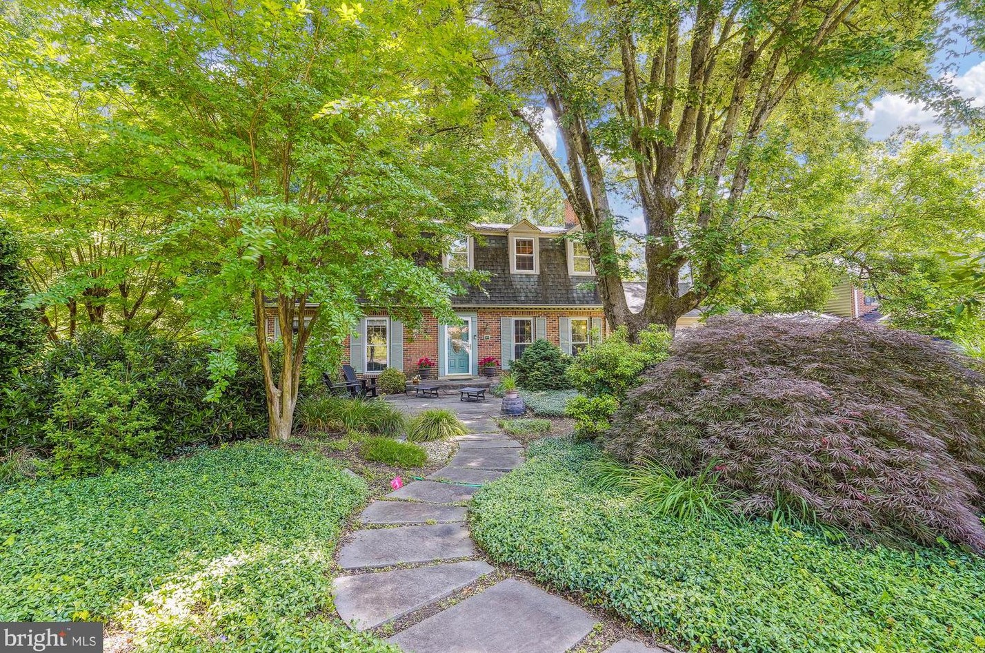 9311 Sibelius Dr, Vienna, VA 22182-1632