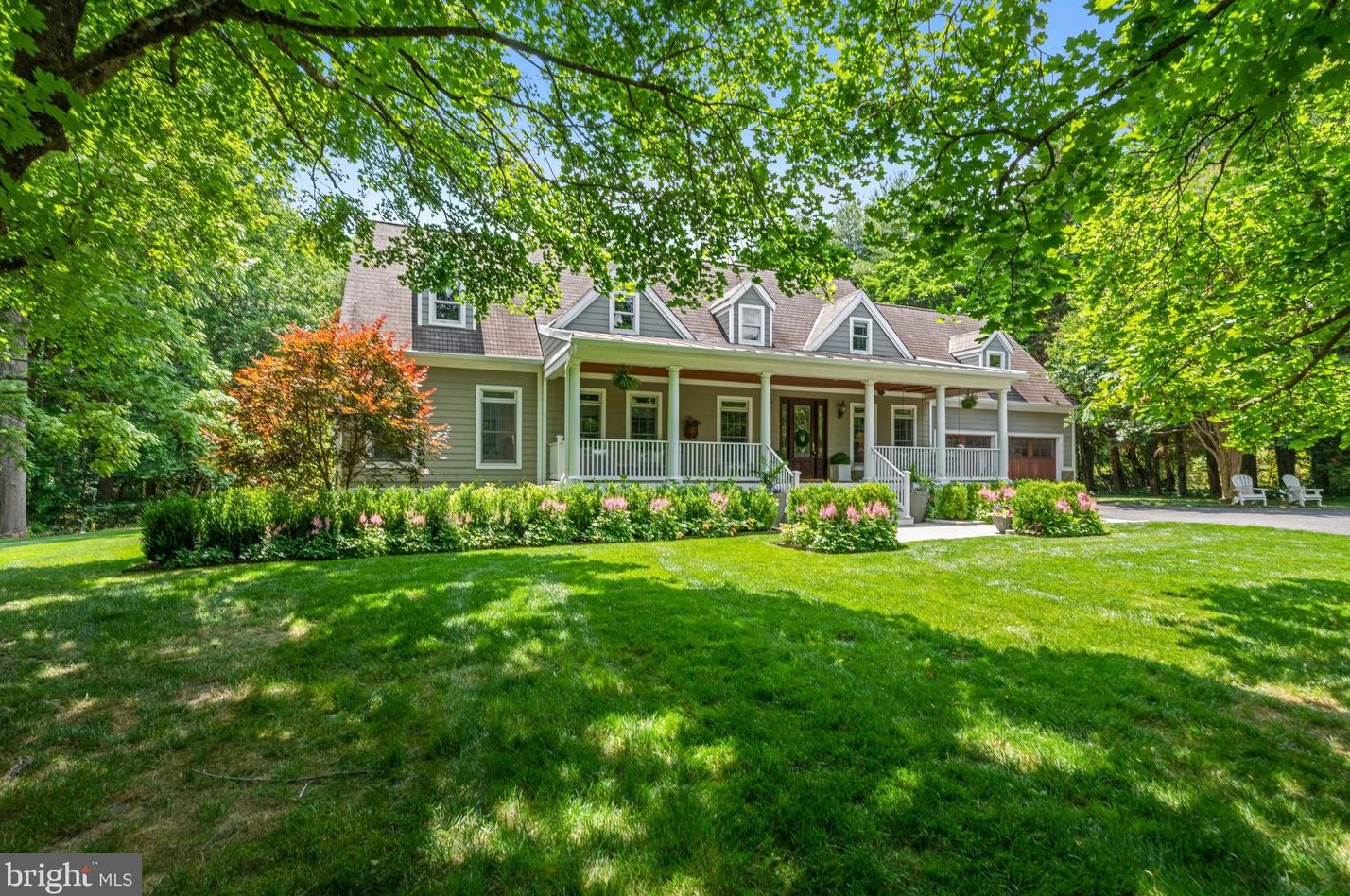 1682 Beulah Rd, Vienna, VA 22182-1990