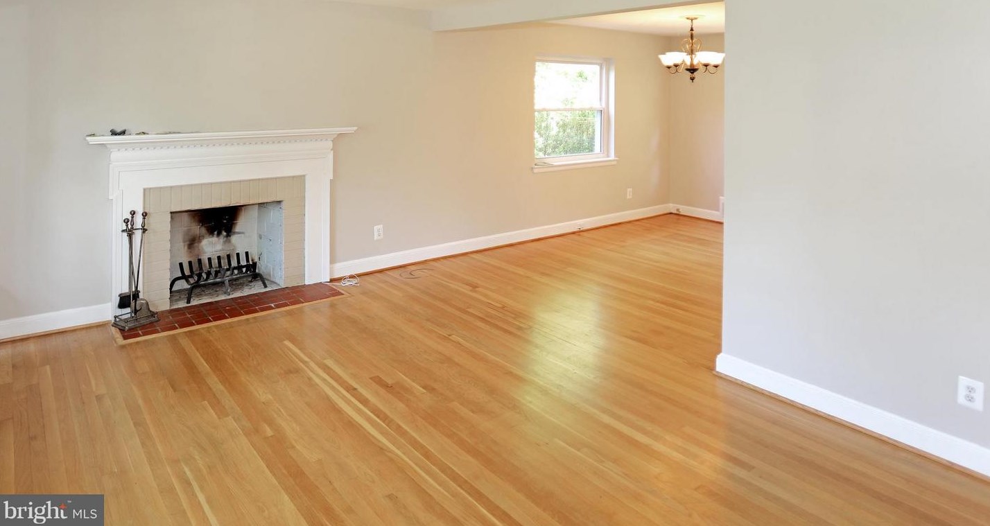 7313 Camp Alger Ave, Falls Church, VA 22042