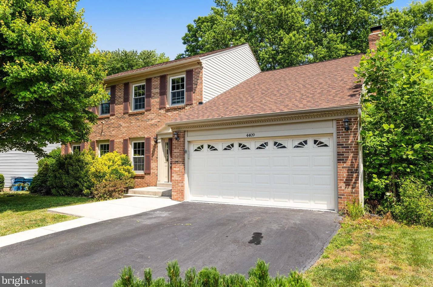 4409 Woods Edge Ct, Fairfax, VA 20151-2409