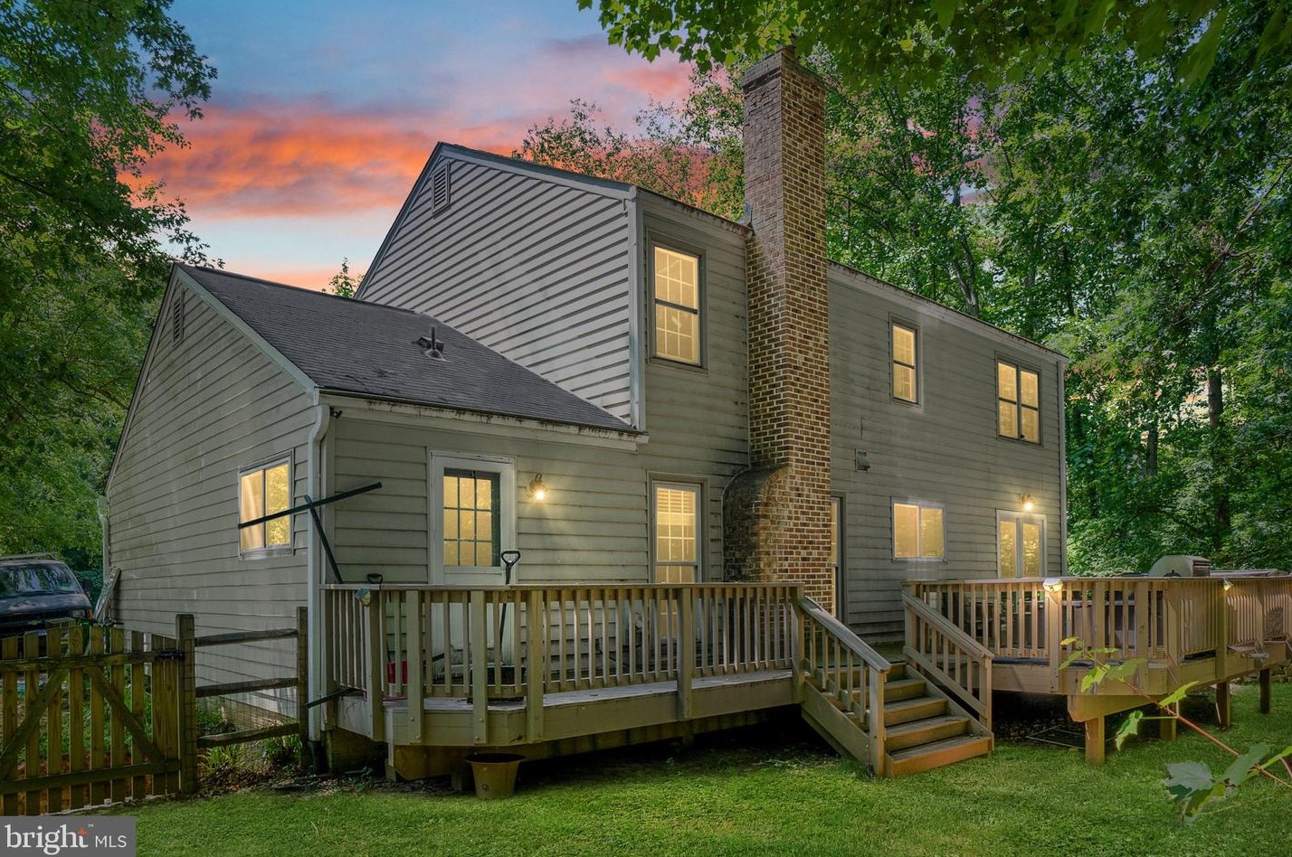2509 Freetown Dr, Herndon, VA 20191