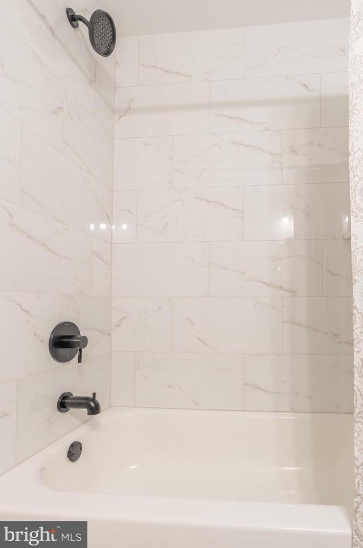 4717 Gainsborough Dr, Fairfax VA 22032-2379 exterior