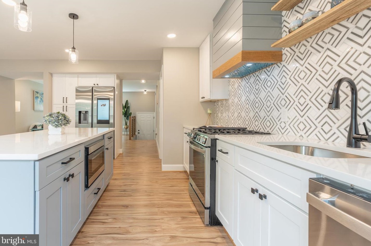 4717 Gainsborough Dr, Fairfax VA 22032-2379 exterior