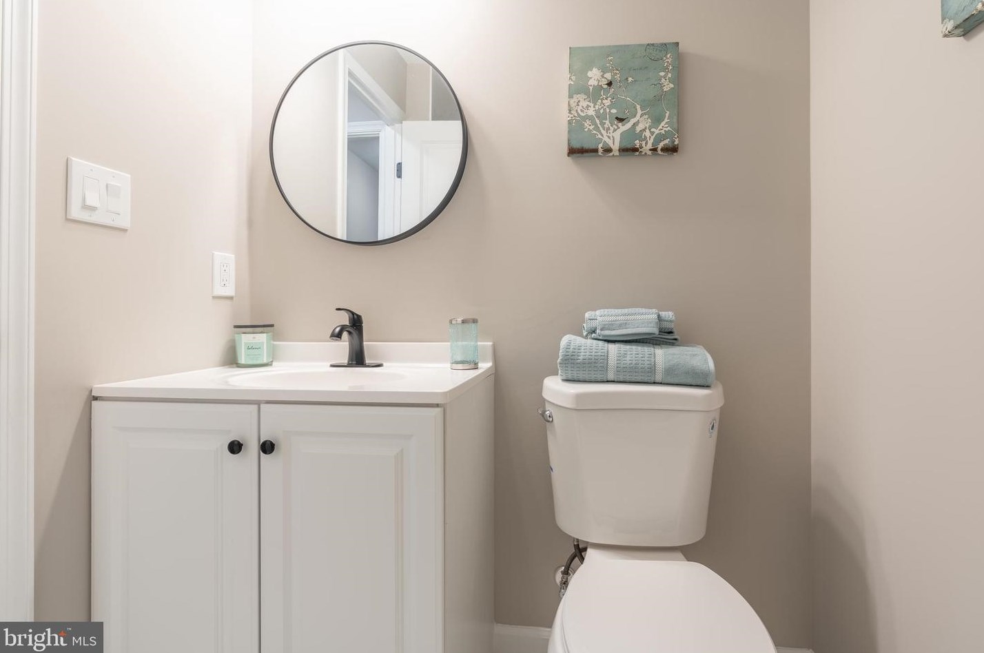 4717 Gainsborough Dr, Fairfax VA 22032-2379 exterior