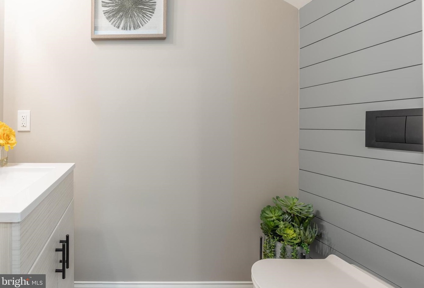 4717 Gainsborough Dr, Fairfax VA 22032-2379 exterior