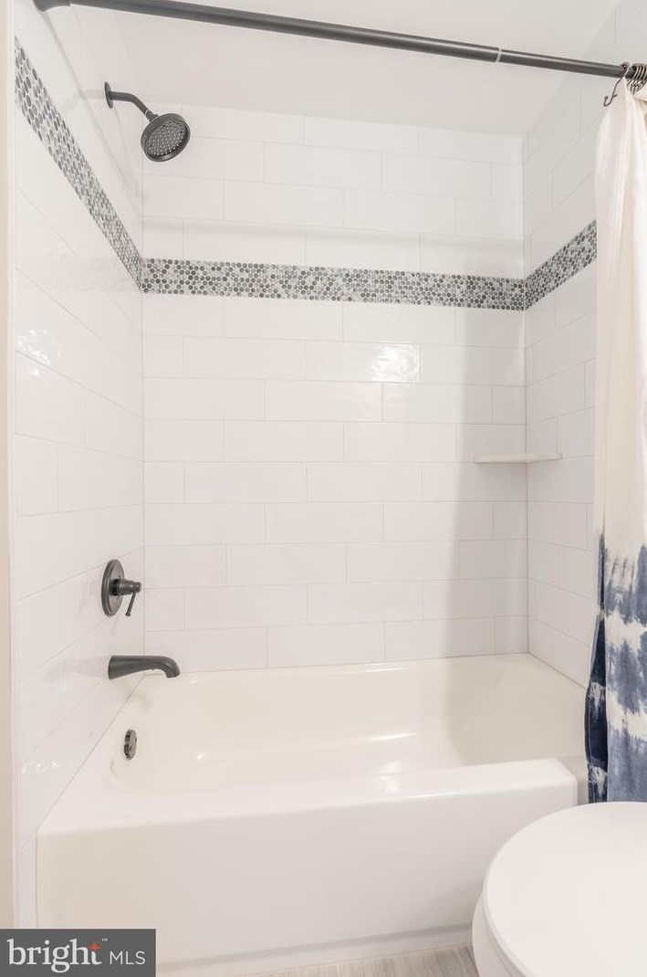 4717 Gainsborough Dr, Fairfax VA 22032-2379 exterior