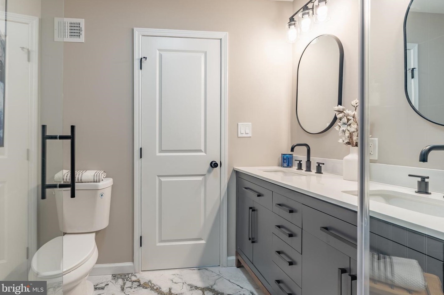 4717 Gainsborough Dr, Fairfax VA 22032-2379 exterior