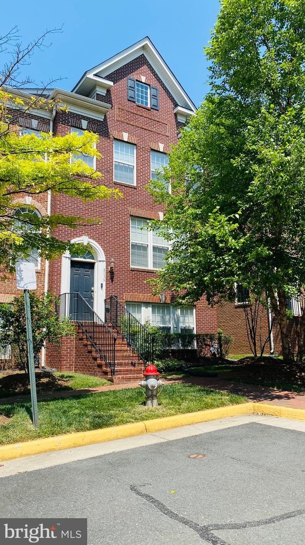 8036 Reserve Way, Vienna, VA 22182-3899
