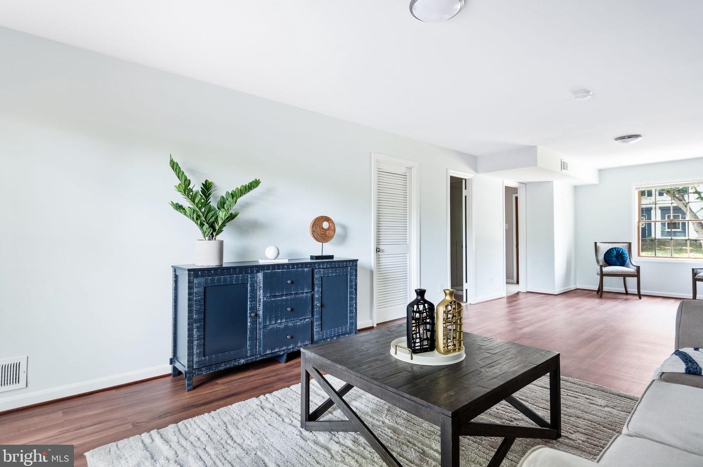 14813 Haymarket Ln, Centreville VA  20120-1834 exterior