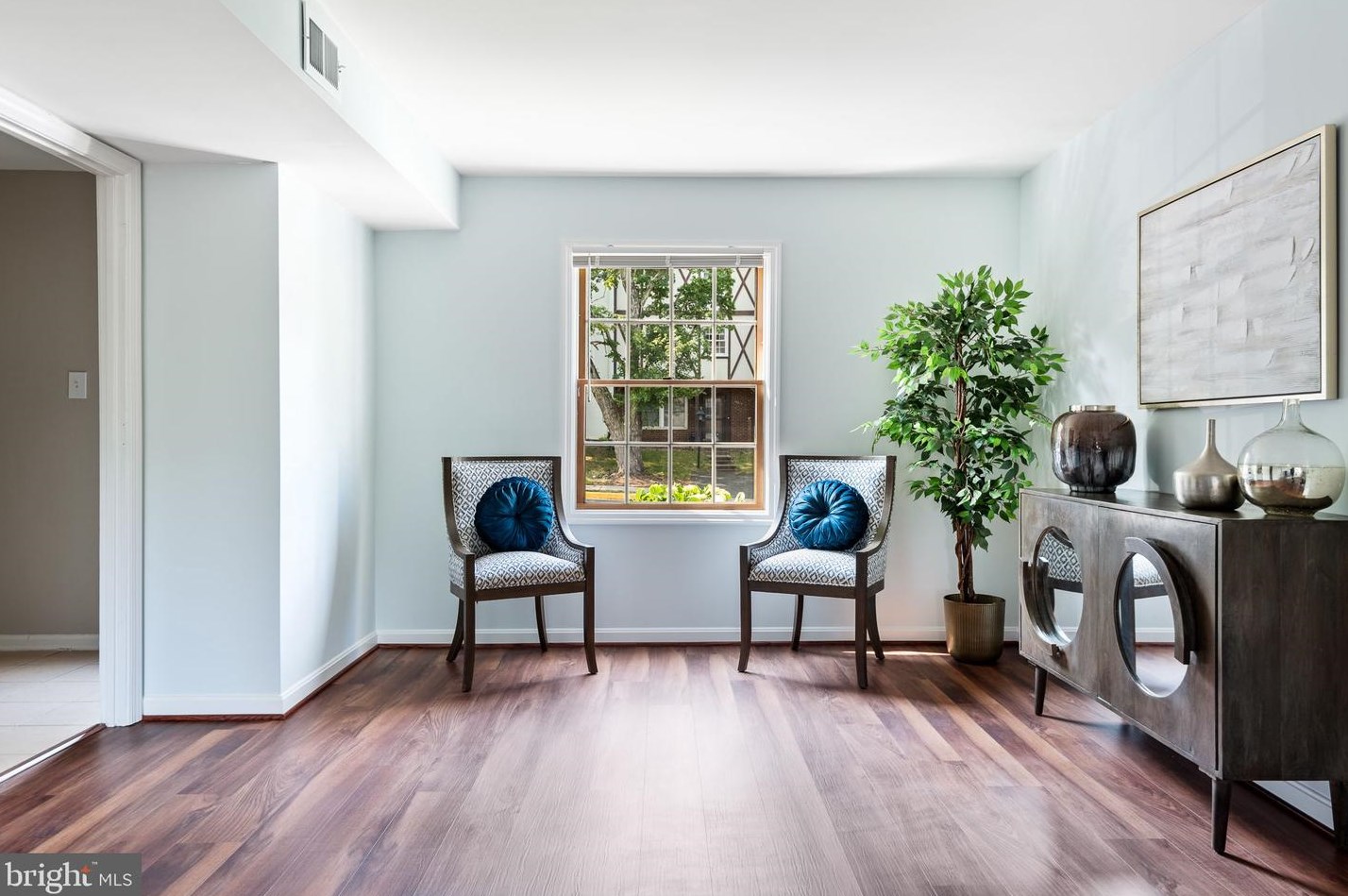 14813 Haymarket Ln, Centreville VA  20120-1834 exterior