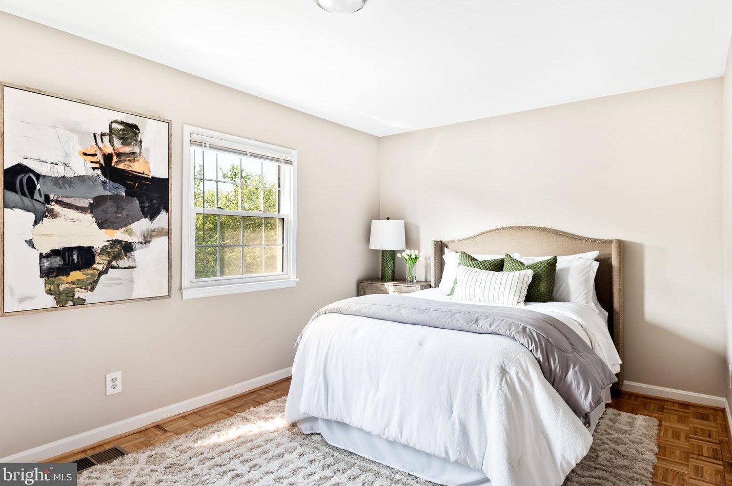 14813 Haymarket Ln, Centreville VA  20120-1834 exterior