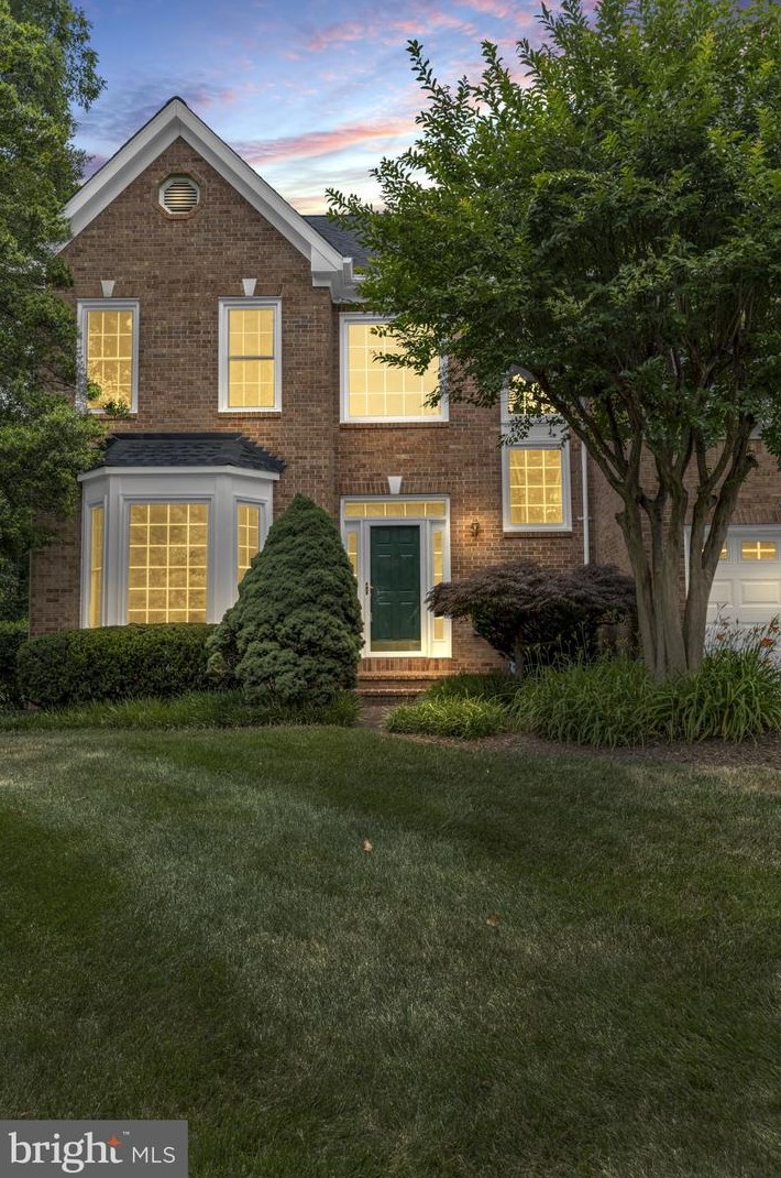 6412 Guard Mt Ct, Centreville, VA 20121