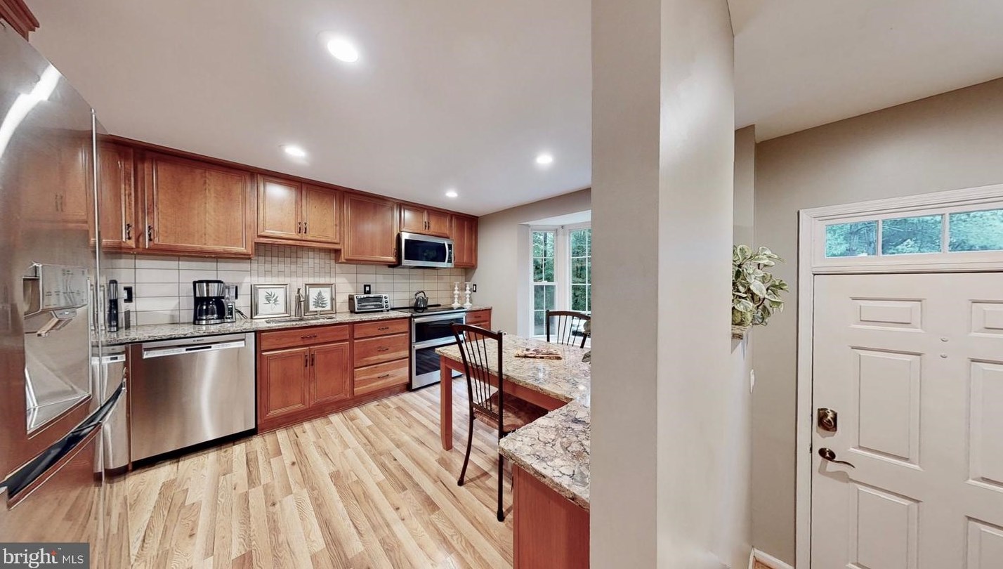 10107 Wood Green Way, Springfield, VA 22015