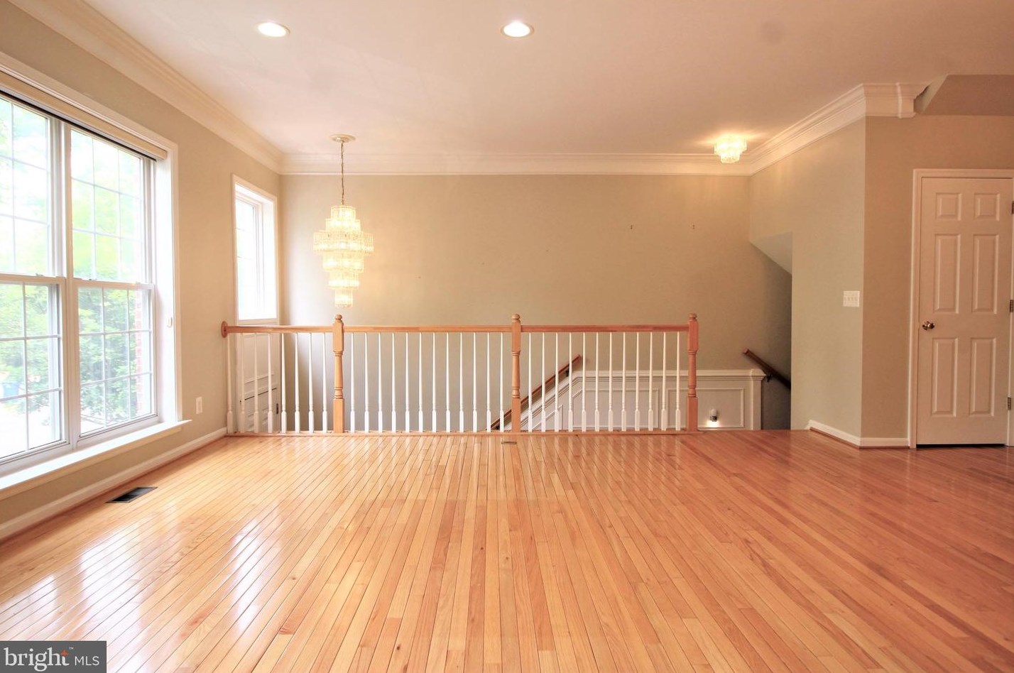 9312 Branch Side Ln, Fairfax, VA 22031