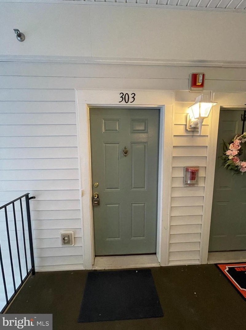 12739 Fair Crest Ct, Fairfax, VA 22033-3860