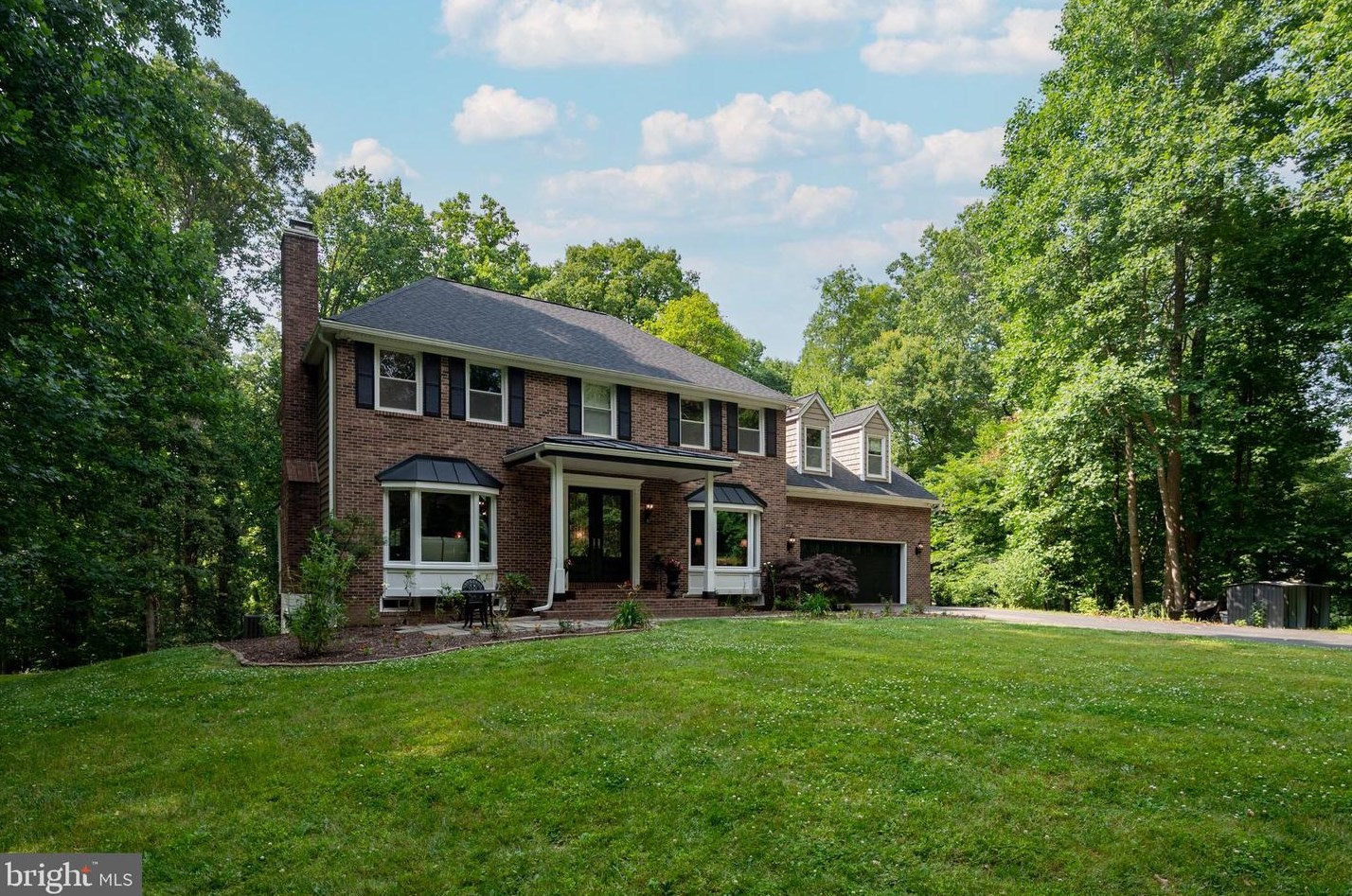 11694 Deerfield Dr, Vienna, VA 22124