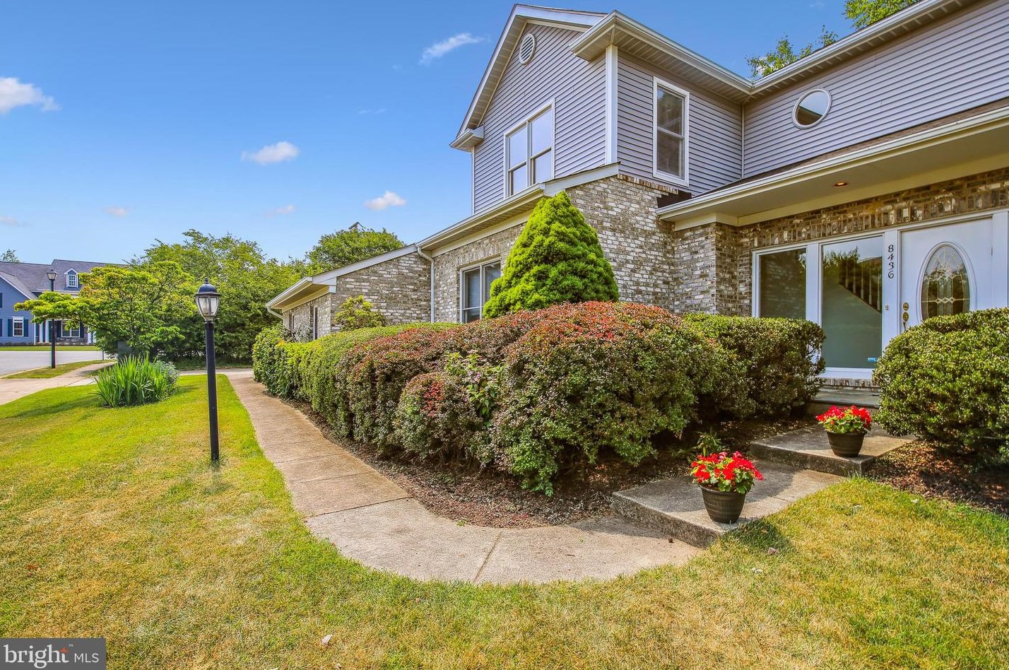 8436 Black Stallion Pl, Vienna, VA 22182