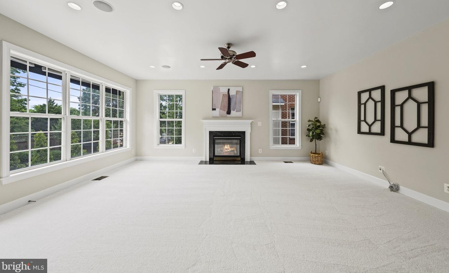 7887 Galesburg Pl, Vienna VA 22027-1030 exterior