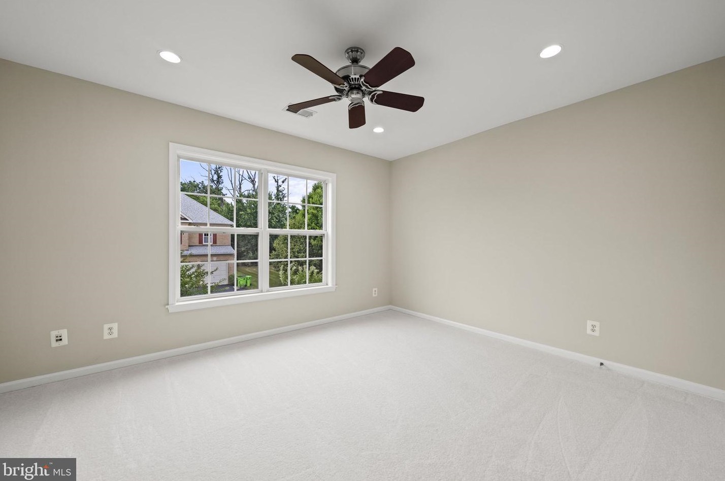 7887 Galesburg Pl, Vienna VA 22027-1030 exterior