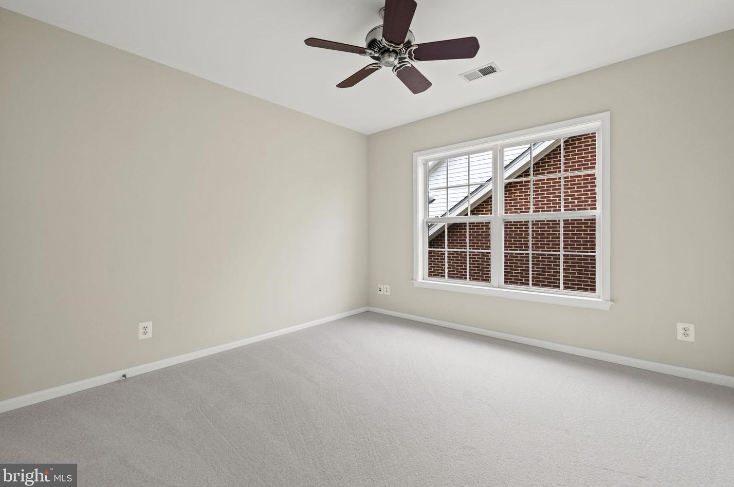 7887 Galesburg Pl, Vienna VA 22027-1030 exterior