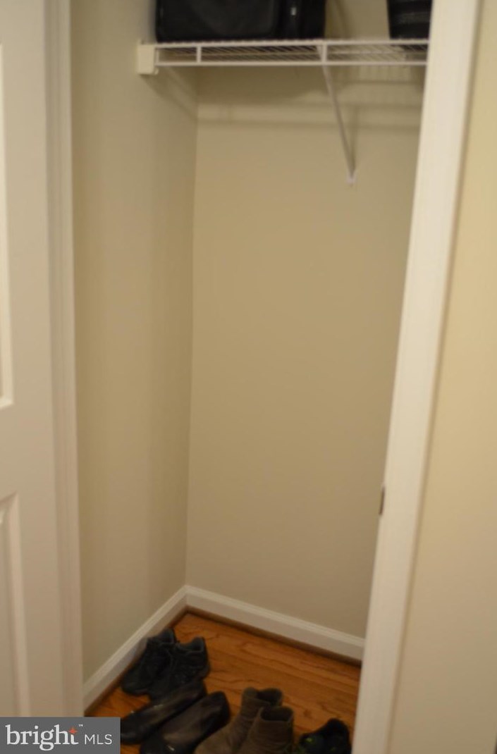 2108 Highcourt Ln Apt 304, Herndon, VA 20170
