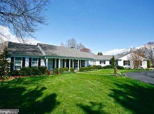 948 Towlston Rd, Mc Lean, VA 22102