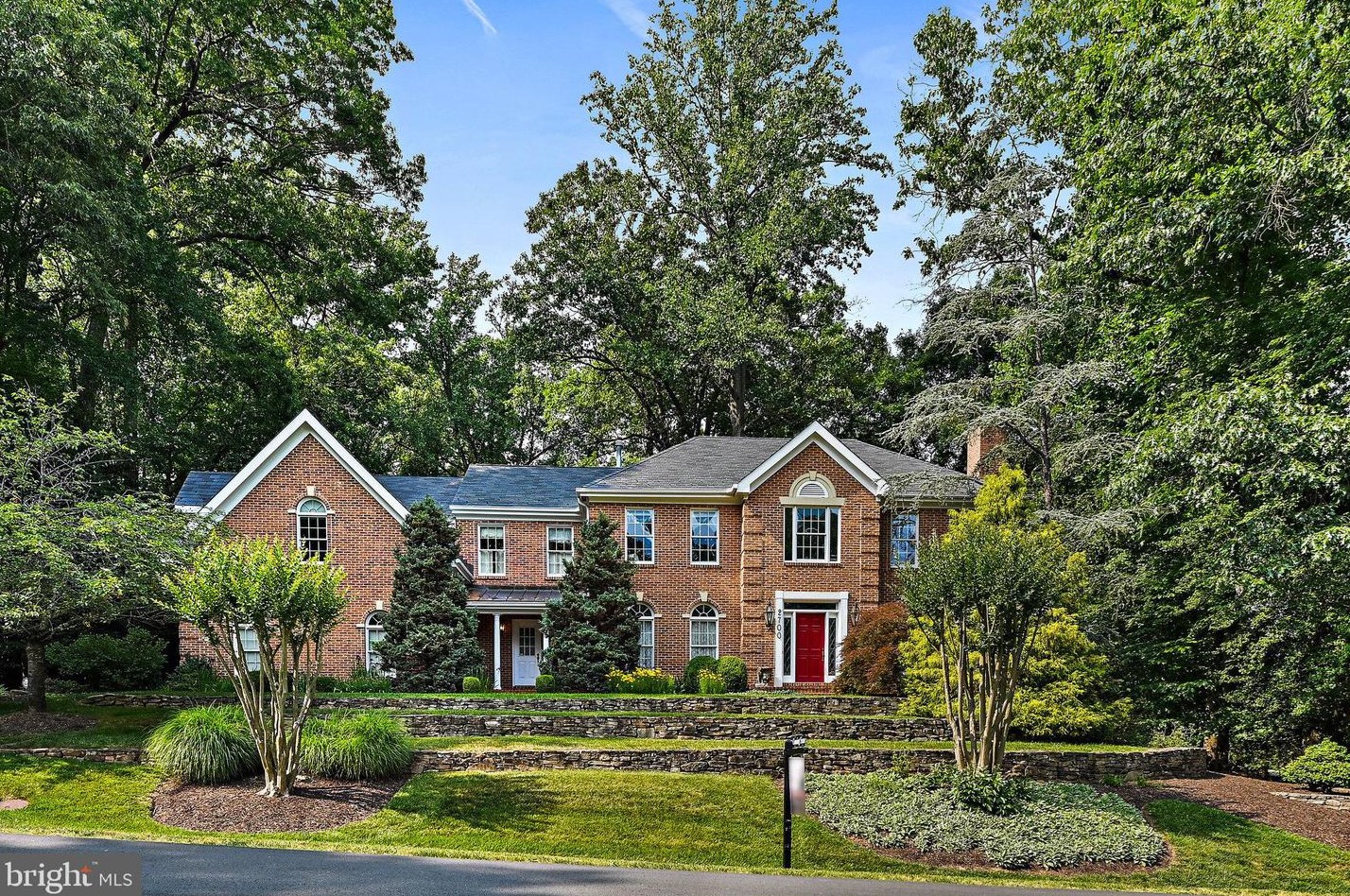 2700 Green Holly Springs Ct, Vienna, VA 22124-1457