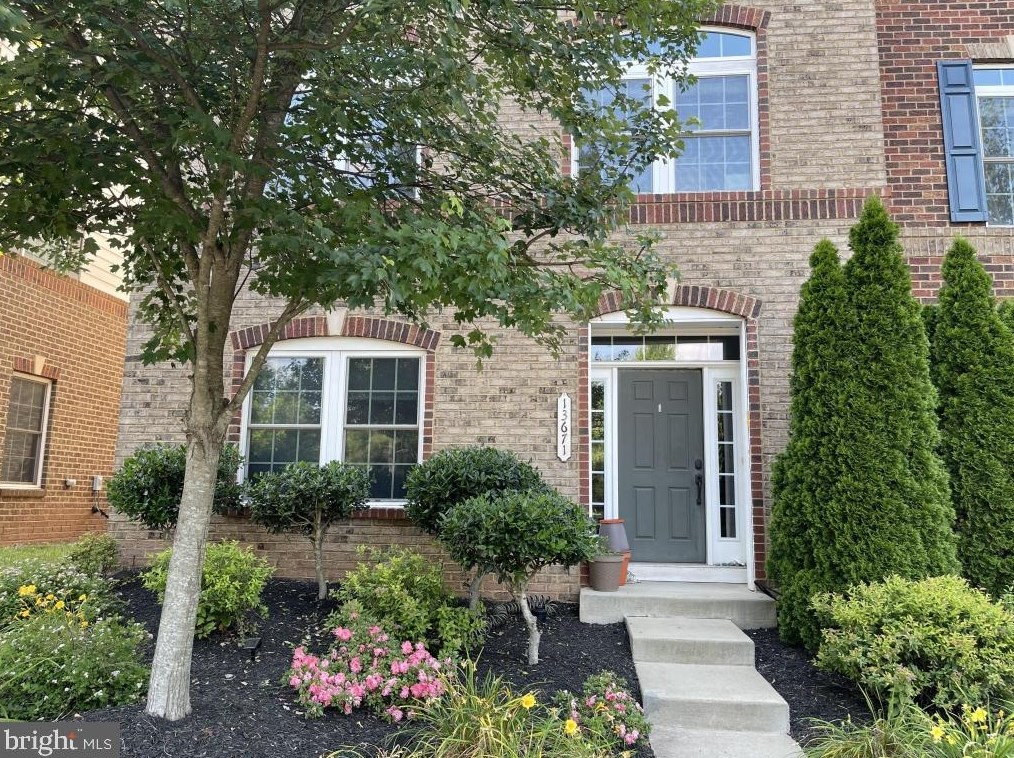 13671 Neil Armstrong Ave, Herndon, VA 20171