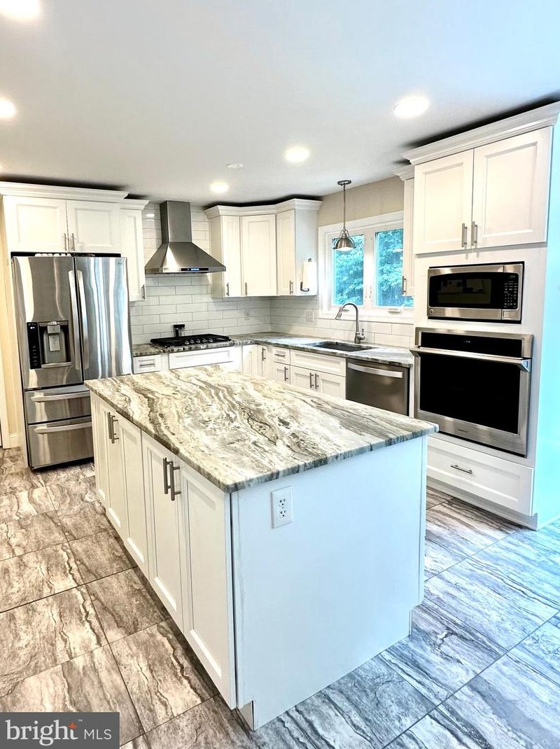 1456 Powells Tavern Pl, Herndon, VA 20170