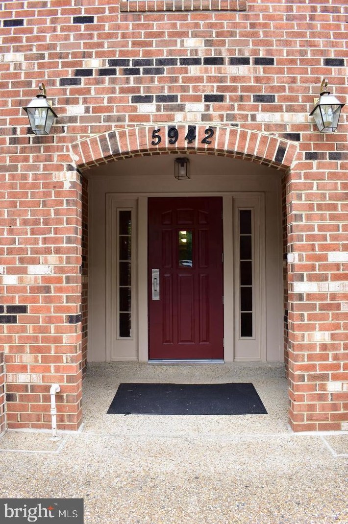 5942 Cove Landing Rd Apt 304, Springfield, VA 22015