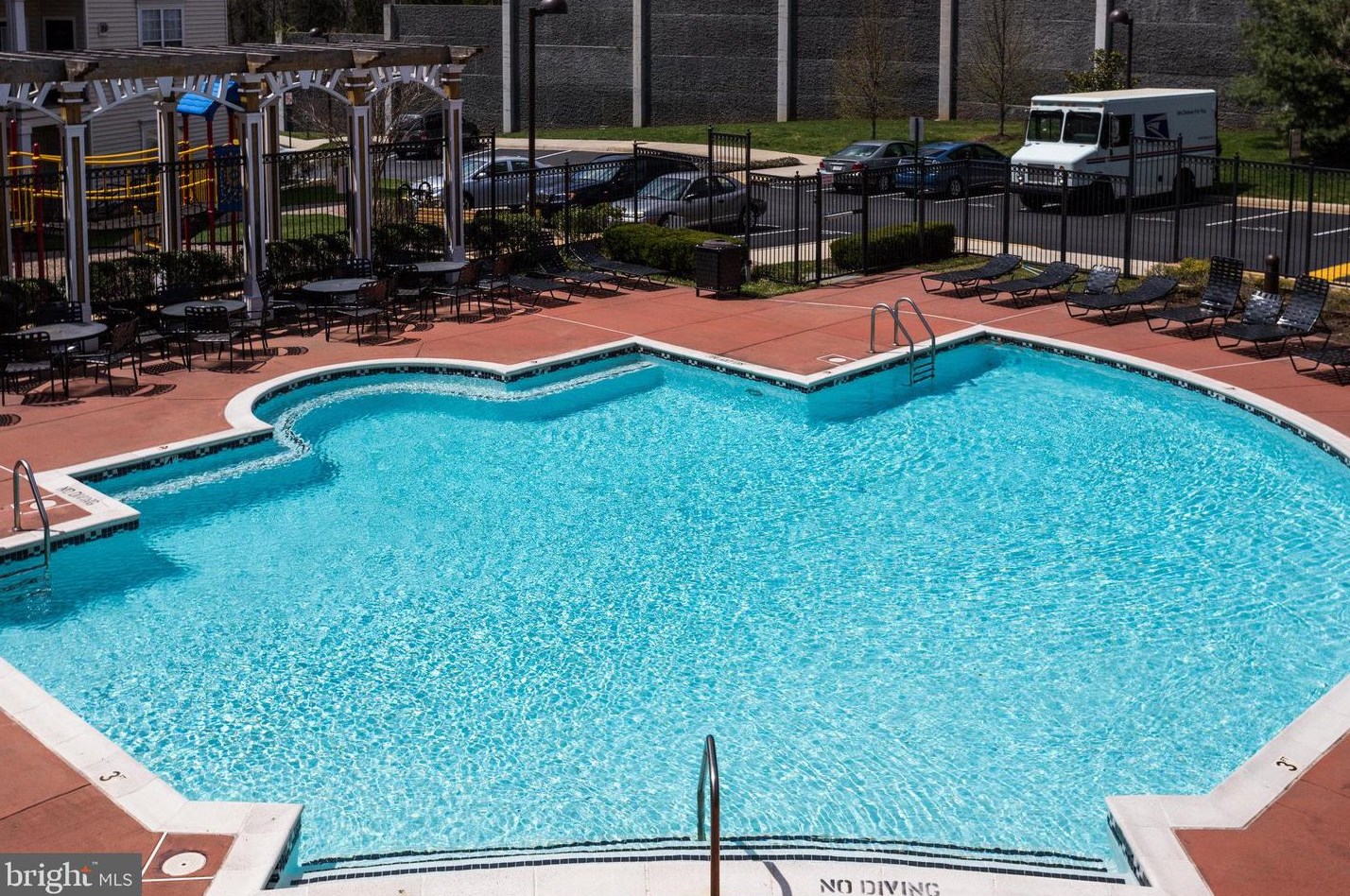 11326 Aristotle Dr, Fairfax VA  22030-0907 exterior