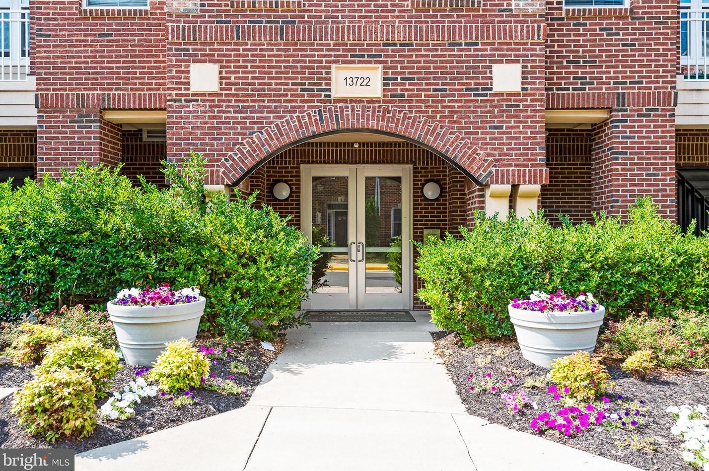 13722 Neil Armstrong Ave #309, Herndon, VA 20171