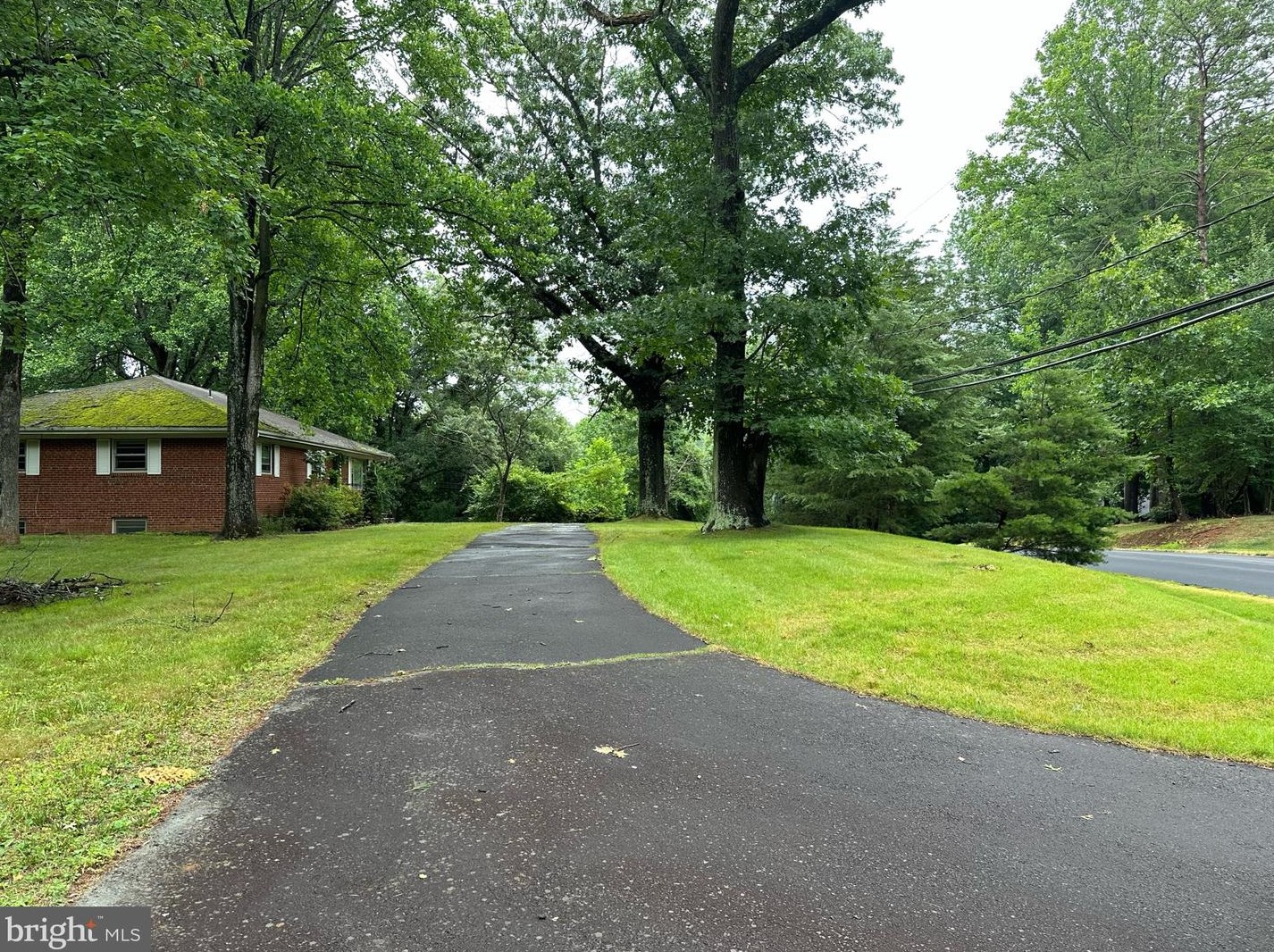 10408 Samaga Dr, Vienna, VA 22124
